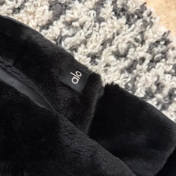 Alo Yoga’s Knock Out Faux Fur Jacket - Picture 5 of 5